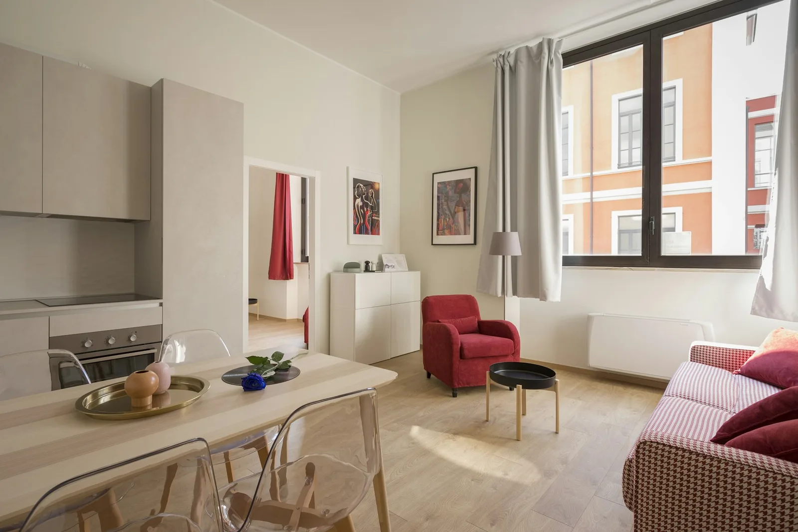 Ambiente con cortina zebra